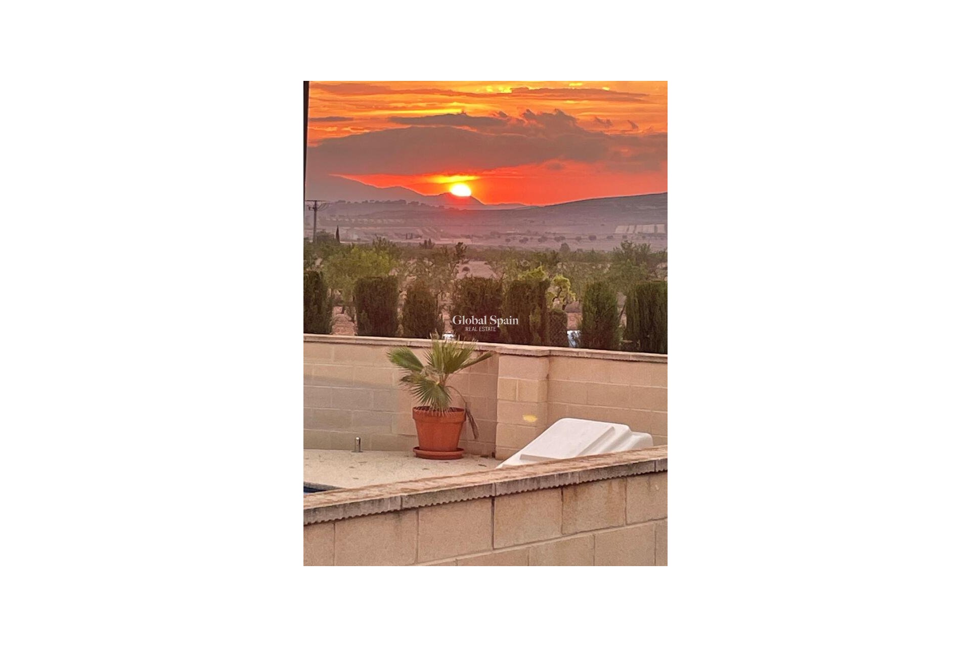 Revente - VILLA -
CAÑADA DEL TRIGO - Inland