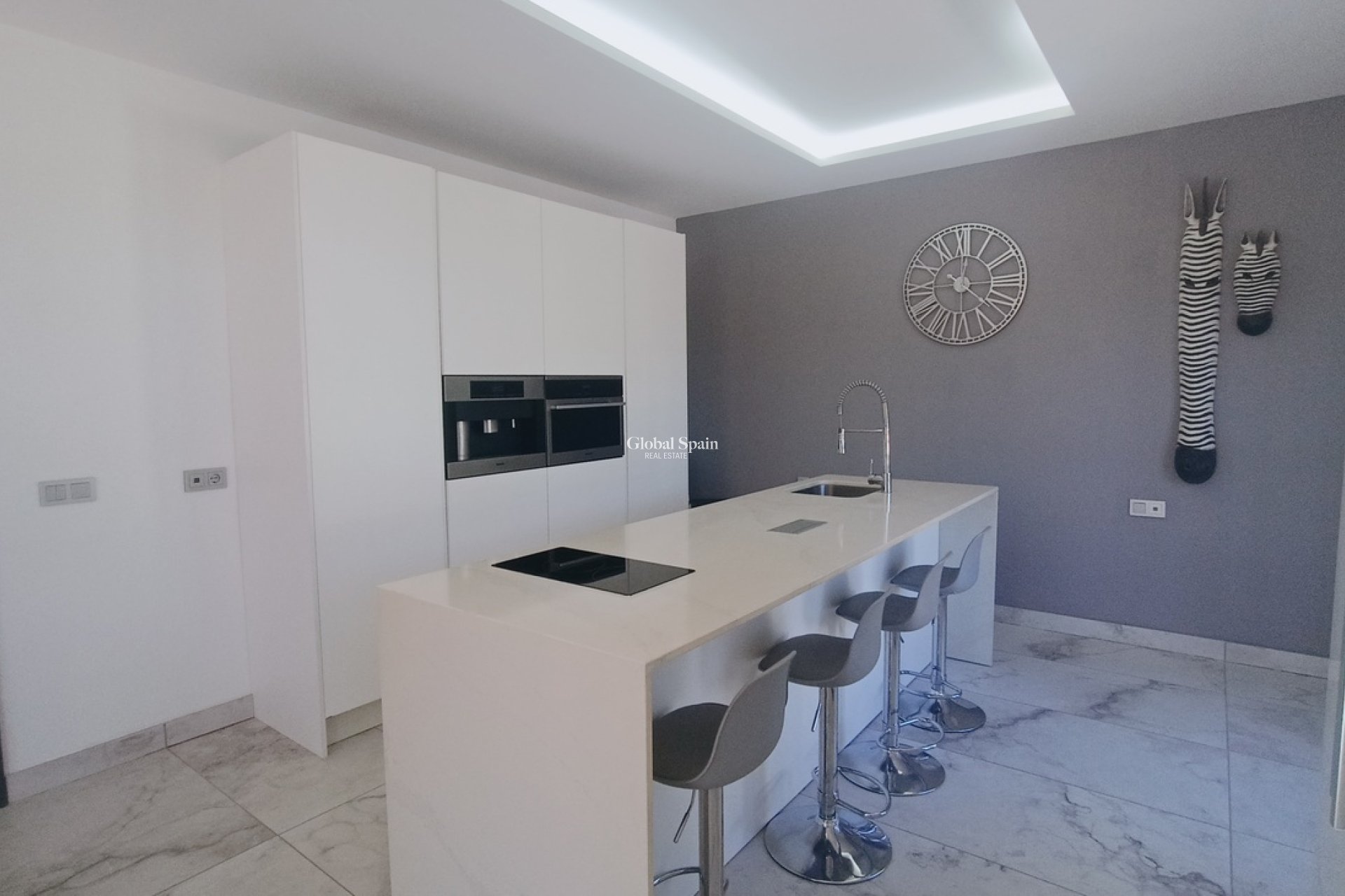 Revente - VILLA -
CAÑADAS DE SAN PEDRO - Inland