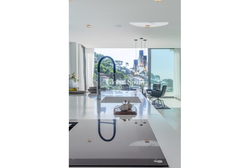 Revente - Villa -
Canyamel - optional location detail