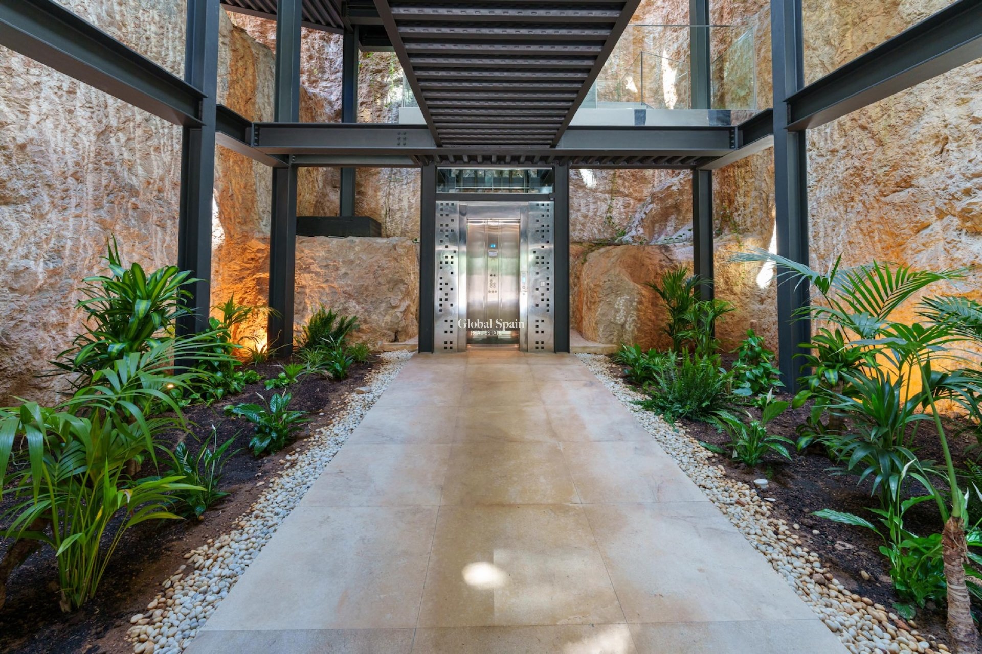 Revente - Villa -
Canyamel - optional location detail