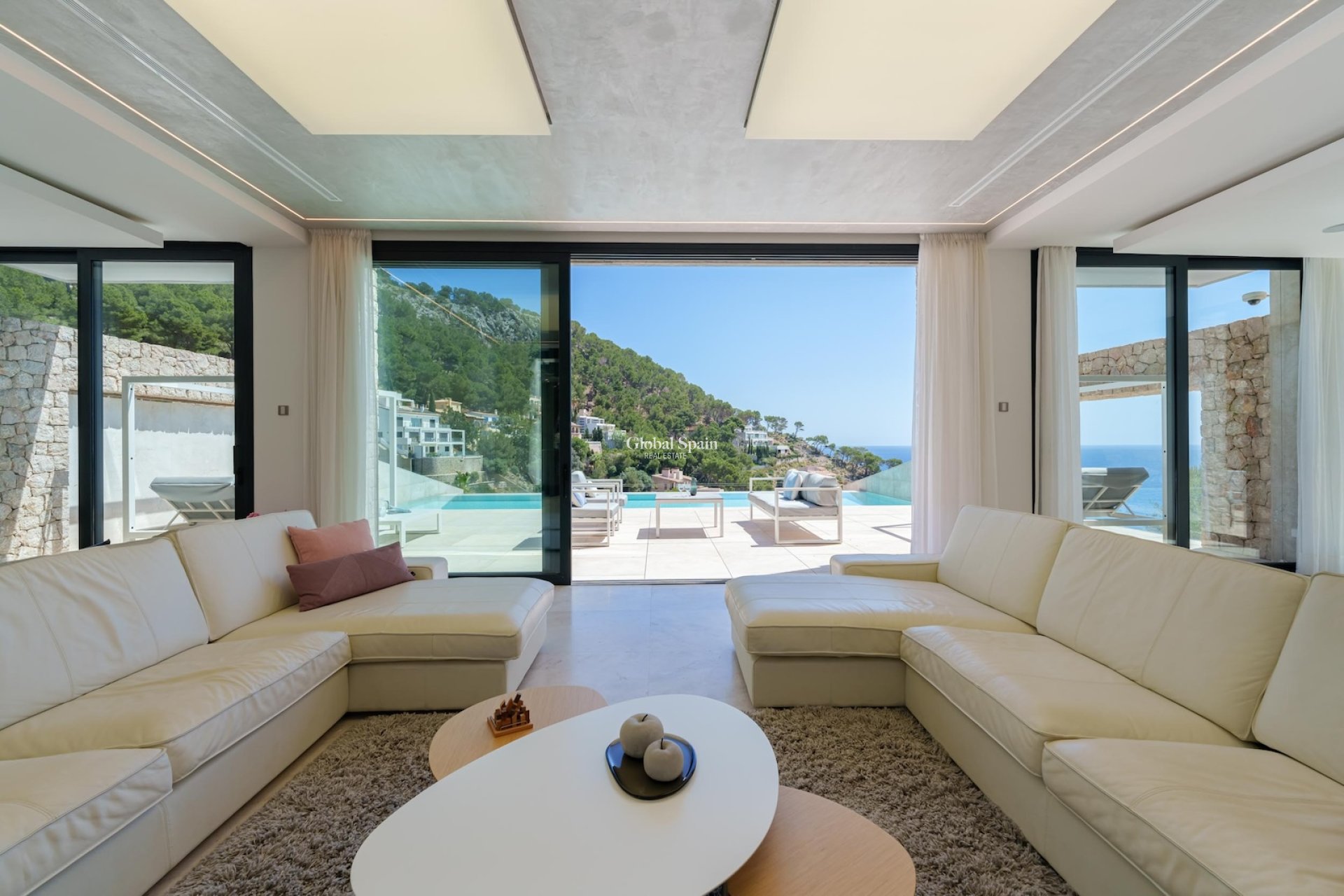 Revente - Villa -
Canyamel - optional location detail