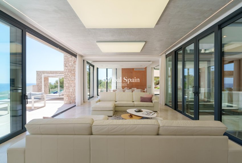 Revente - Villa -
Canyamel - optional location detail