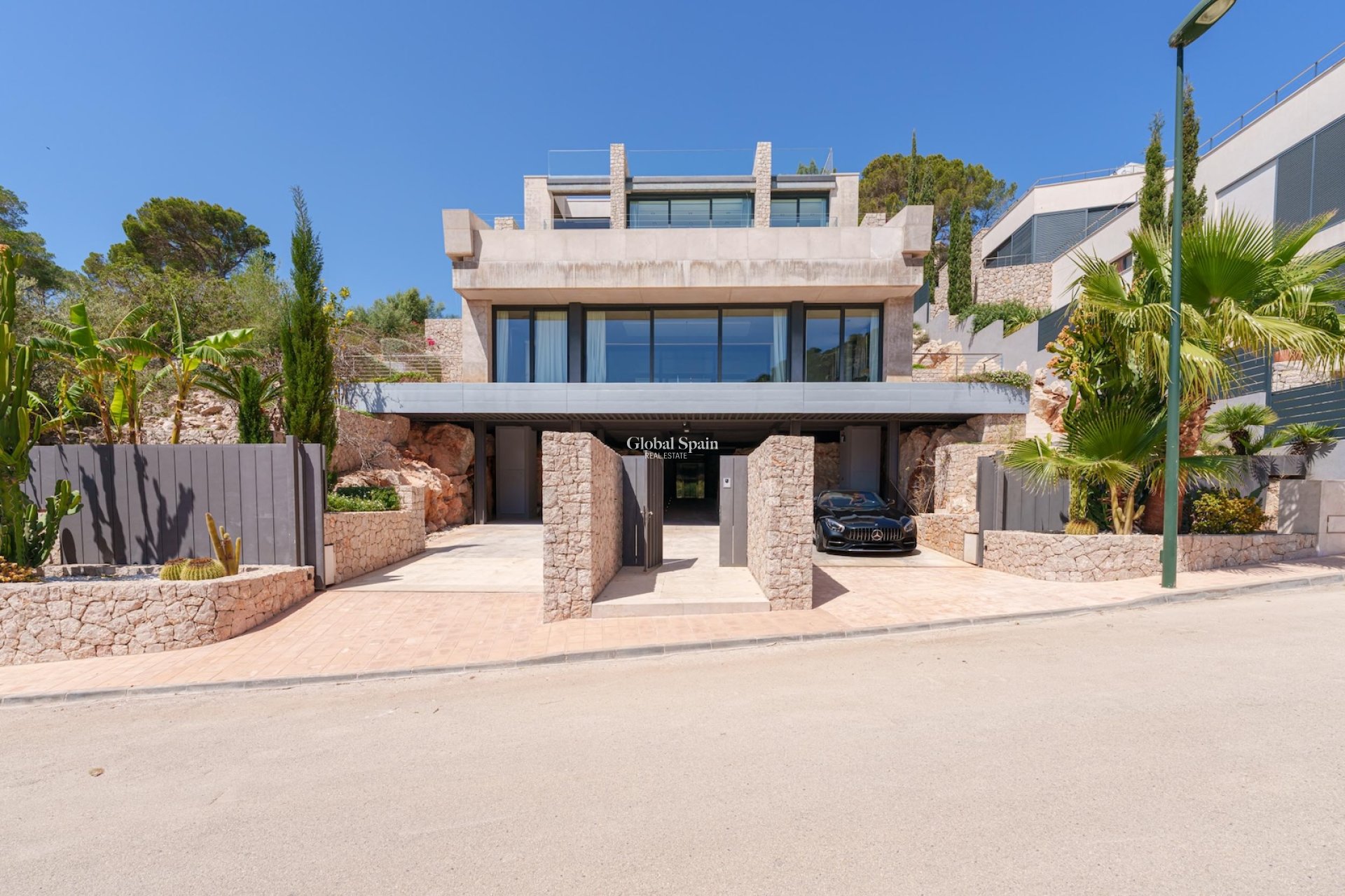 Revente - Villa -
Canyamel - optional location detail