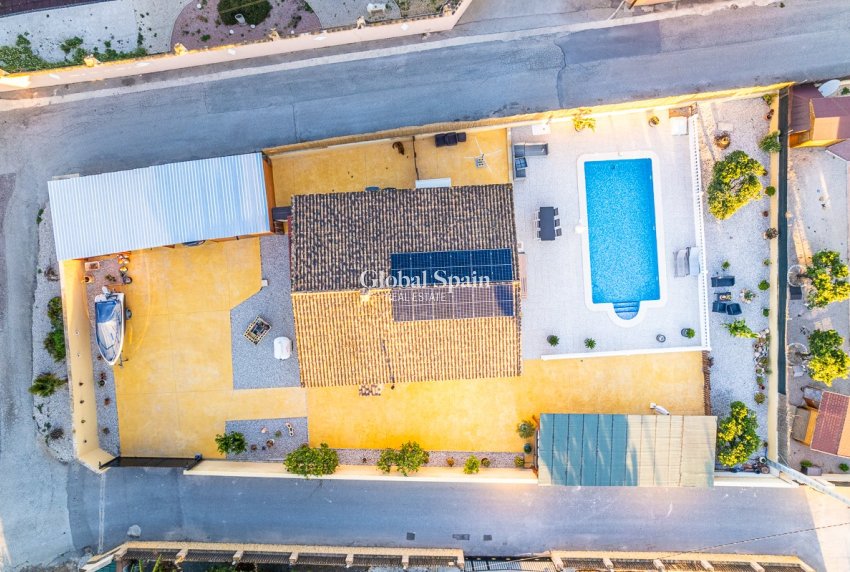 Revente - VILLA -
CATRAL - Catral