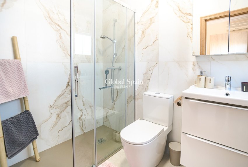 Revente - VILLA -
CATRAL - Catral