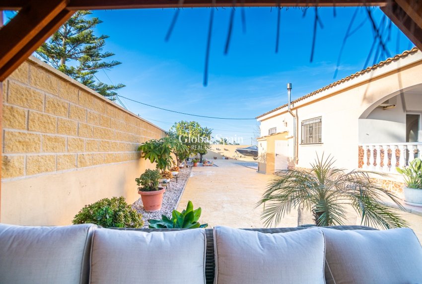 Revente - VILLA -
CATRAL - Catral