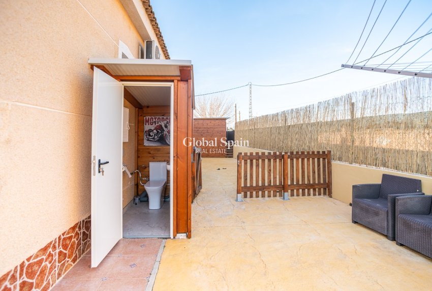 Revente - VILLA -
CATRAL - Catral