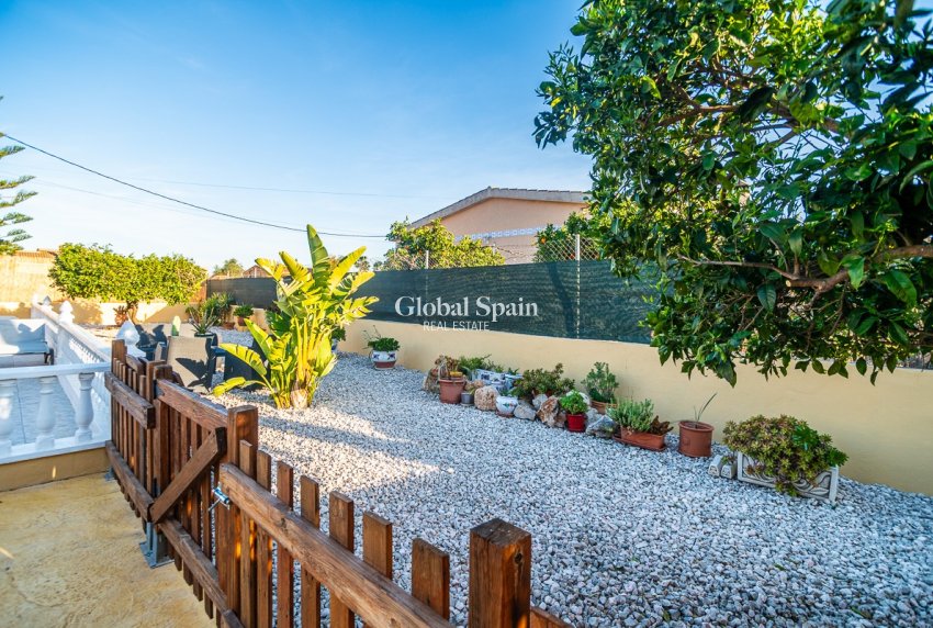 Revente - VILLA -
CATRAL - Catral