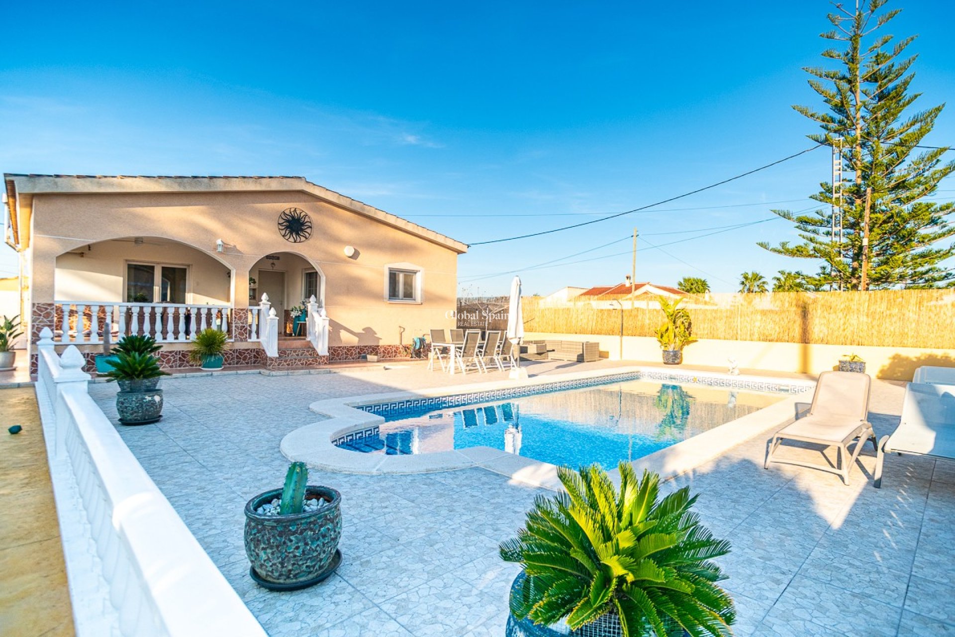 Revente - VILLA -
CATRAL - Catral