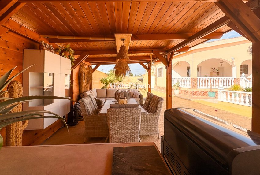 Revente - VILLA -
CATRAL - Catral