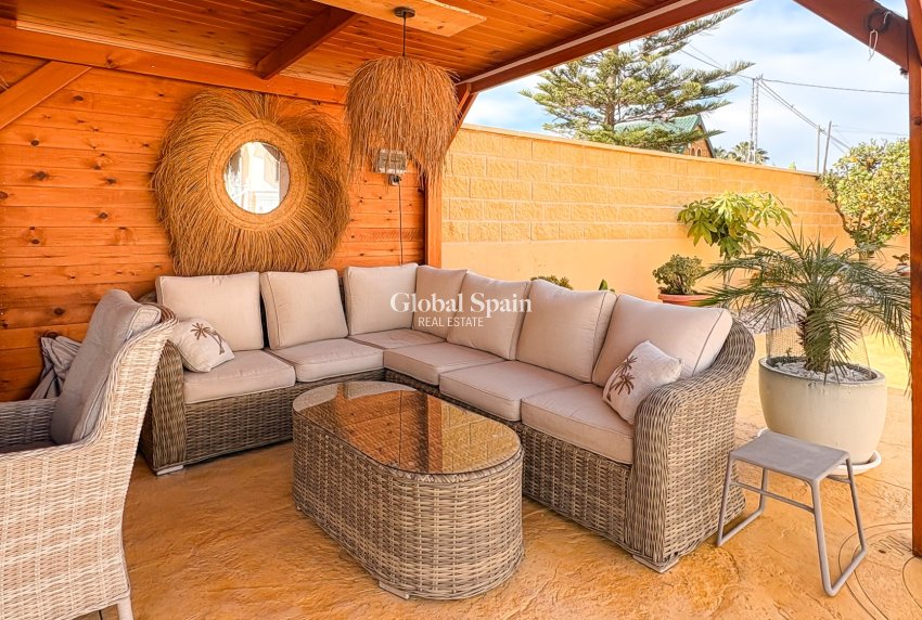 Revente - VILLA -
CATRAL - Catral