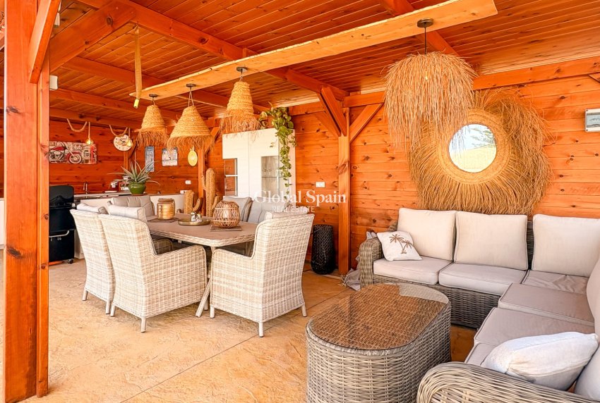 Revente - VILLA -
CATRAL - Catral