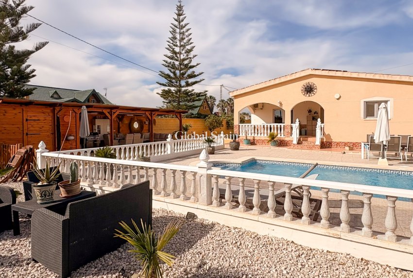 Revente - VILLA -
CATRAL - Catral