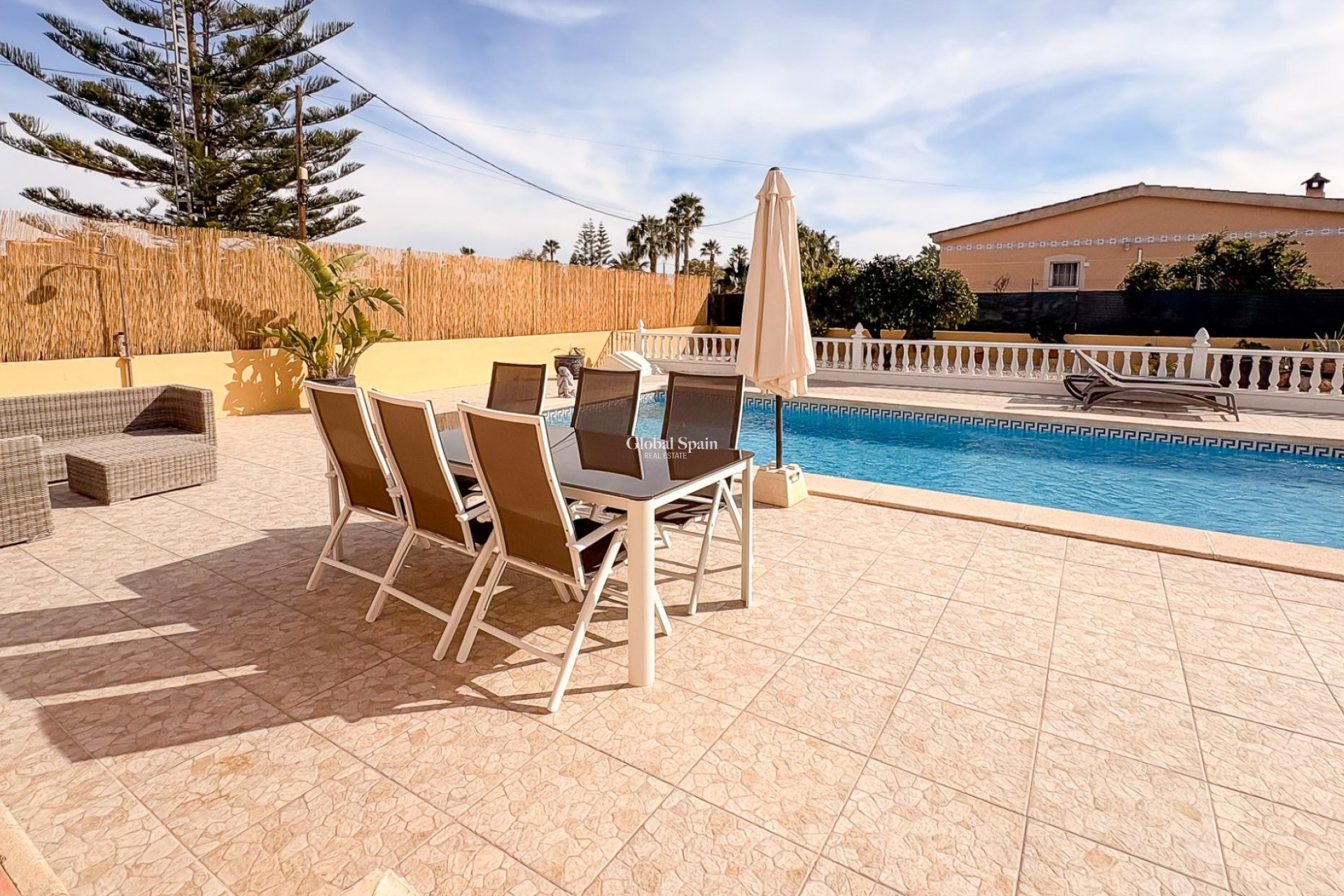 Revente - VILLA -
CATRAL - Catral