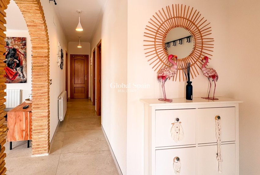 Revente - VILLA -
CATRAL - Catral