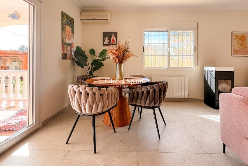 Revente - VILLA -
CATRAL - Catral