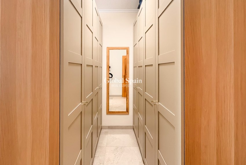 Revente - VILLA -
CATRAL - Catral