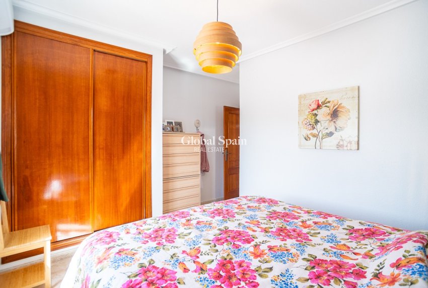 Revente - VILLA -
CATRAL - Catral