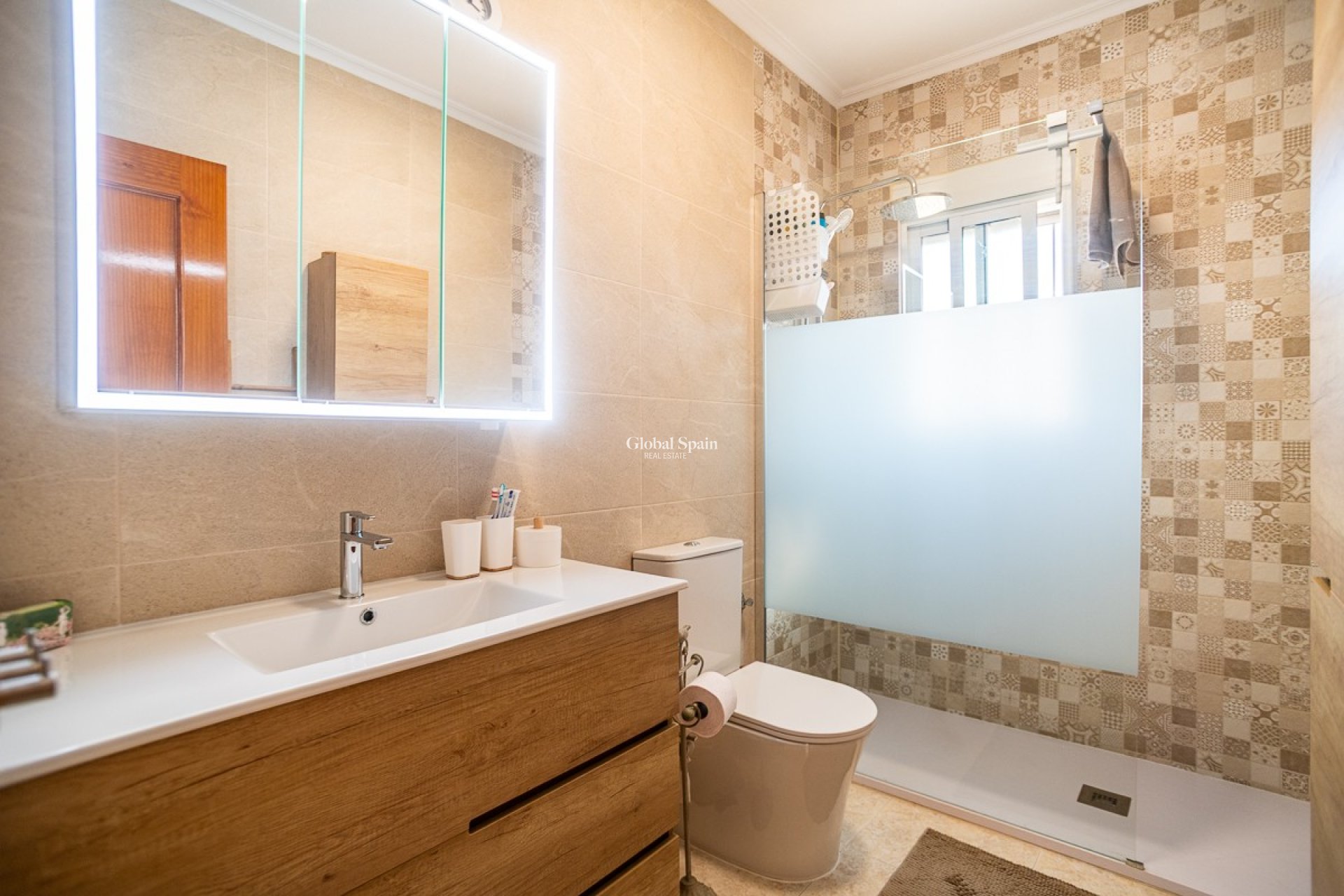 Revente - VILLA -
CATRAL - Catral