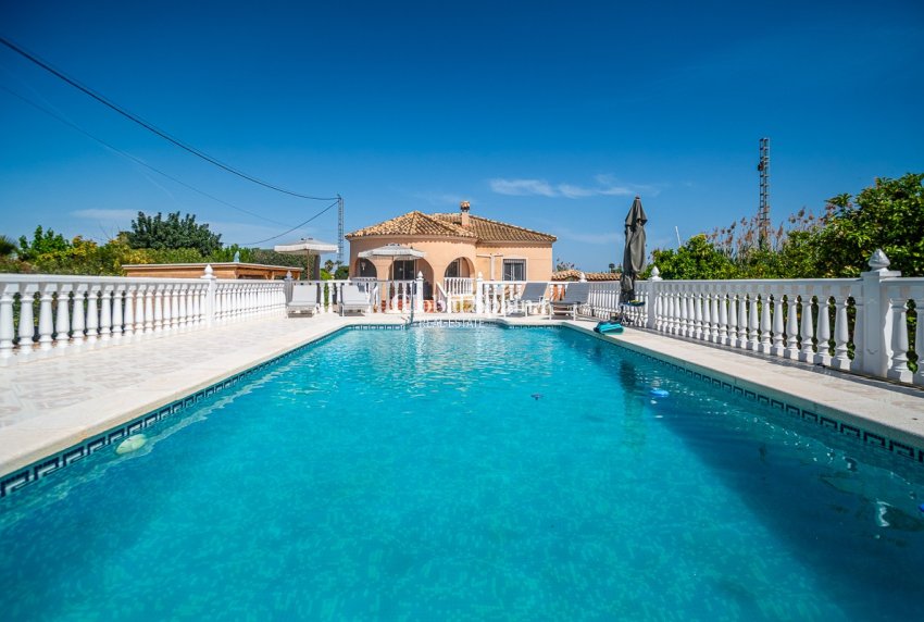 Revente - VILLA -
CATRAL - Catral