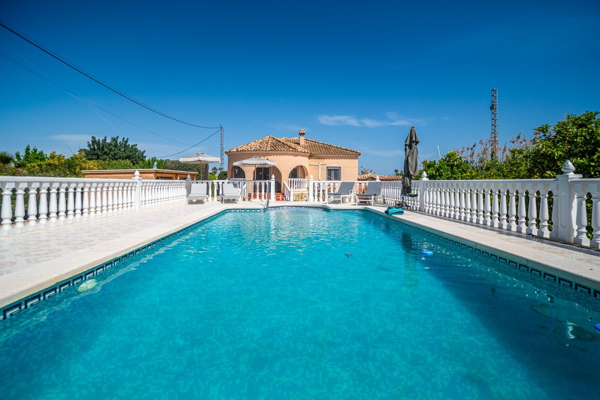 Revente - VILLA -
CATRAL - Catral