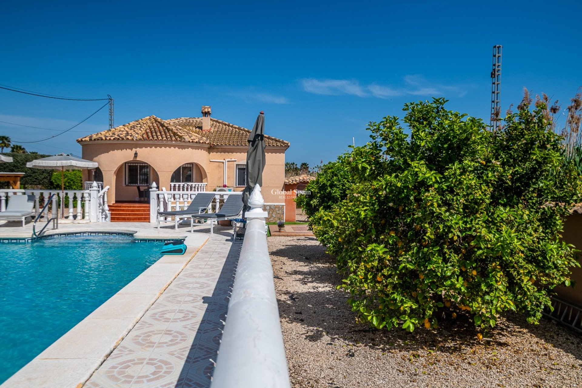 Revente - VILLA -
CATRAL - Catral