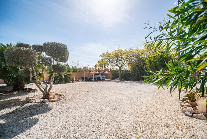 Revente - VILLA -
CATRAL - Catral