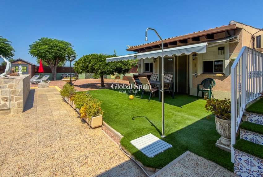 Revente - VILLA -
CATRAL - Catral