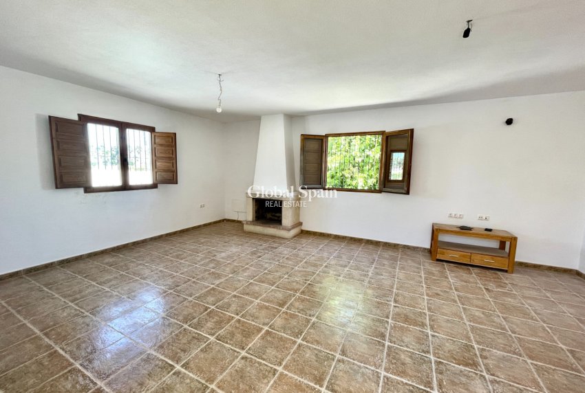 Revente - VILLA -
CATRAL - Costa Blanca