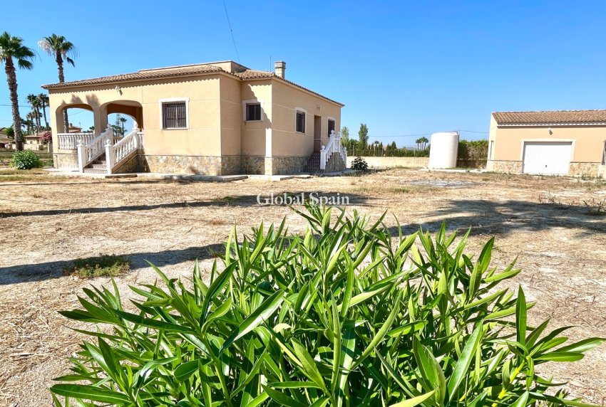Revente - VILLA -
CATRAL - Costa Blanca