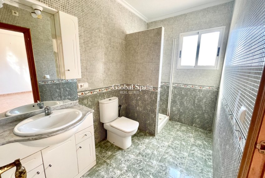 Revente - VILLA -
CATRAL - Costa Blanca