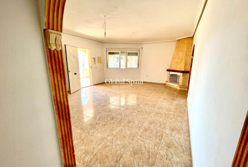 Revente - VILLA -
CATRAL - Costa Blanca