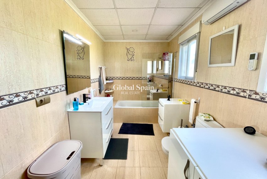 Revente - VILLA -
CATRAL - Costa Blanca