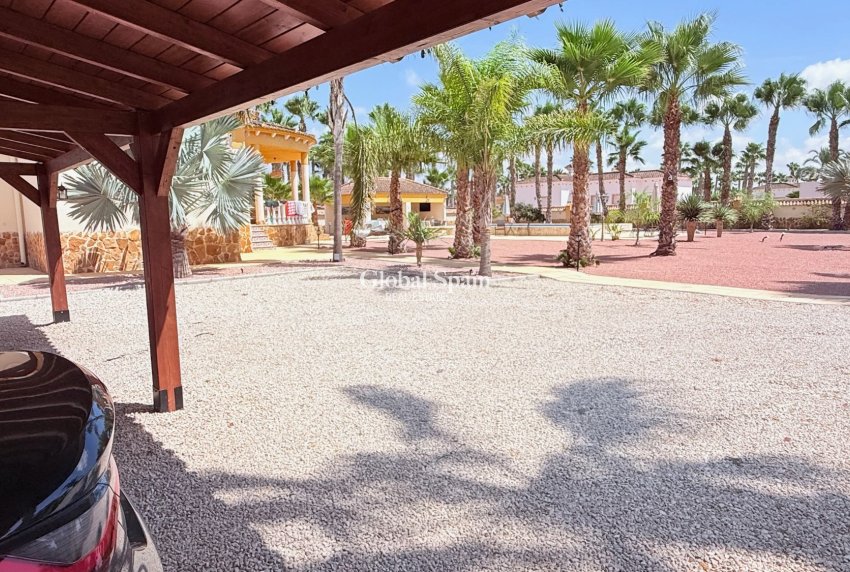 Revente - VILLA -
CATRAL
