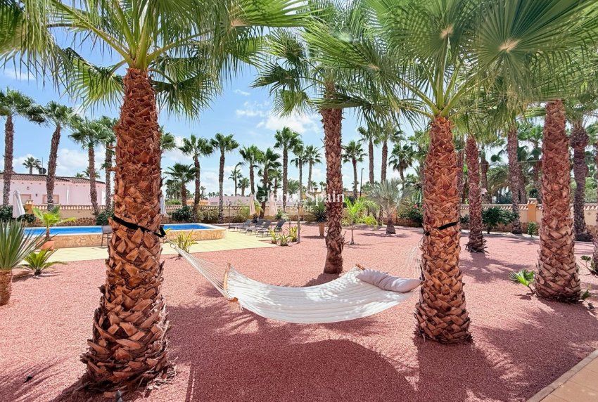 Revente - VILLA -
CATRAL