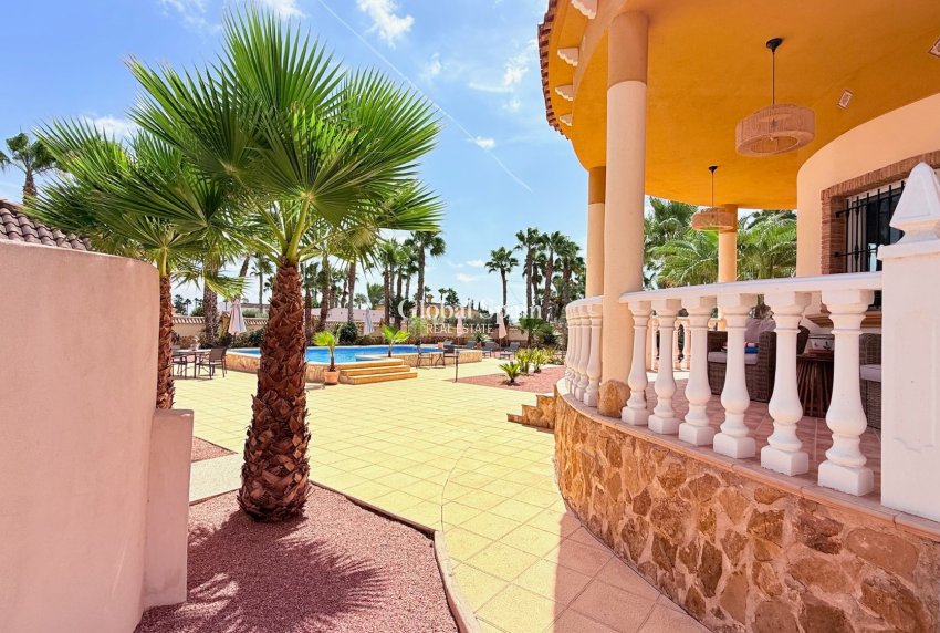 Revente - VILLA -
CATRAL