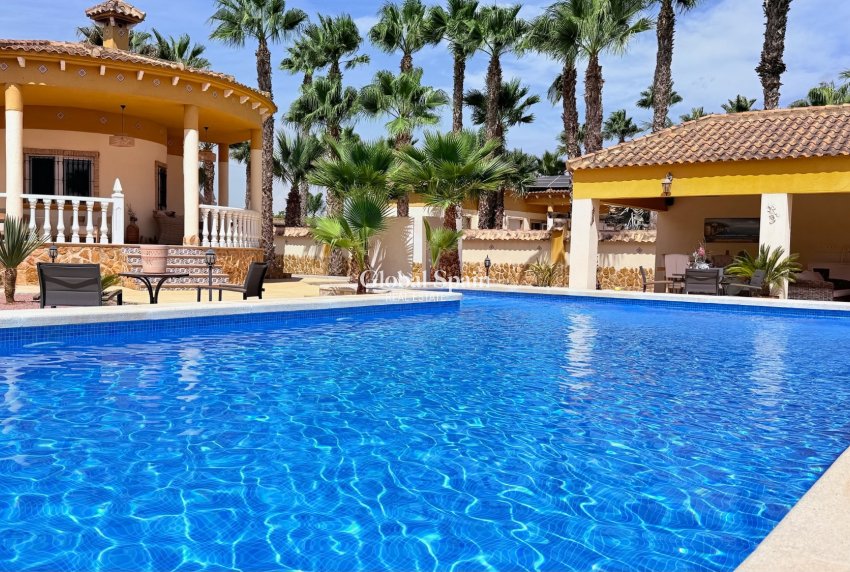 Revente - VILLA -
CATRAL