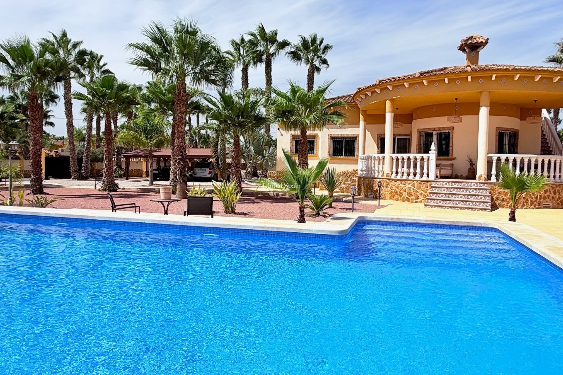 Revente - VILLA -
CATRAL