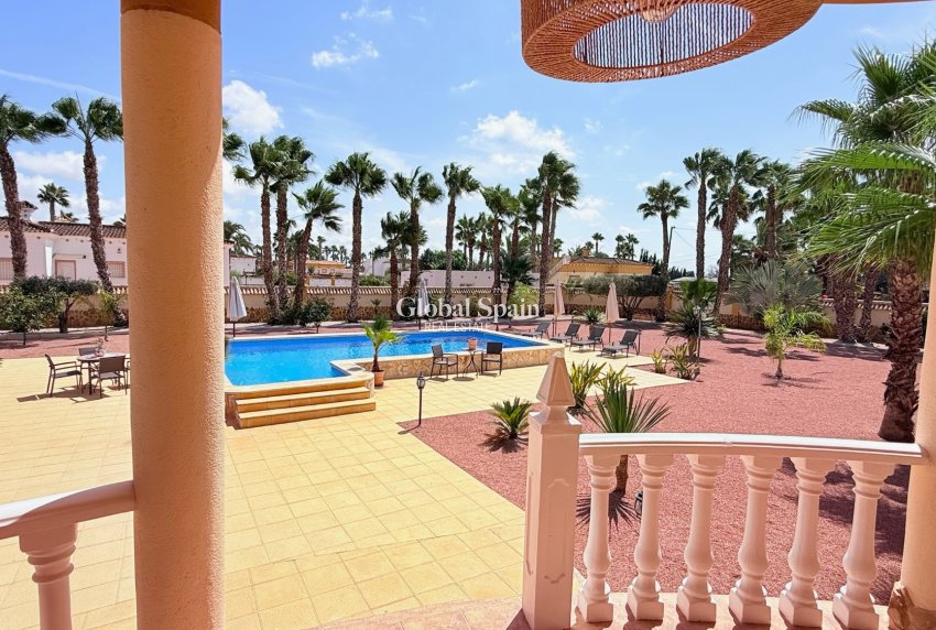 Revente - VILLA -
CATRAL