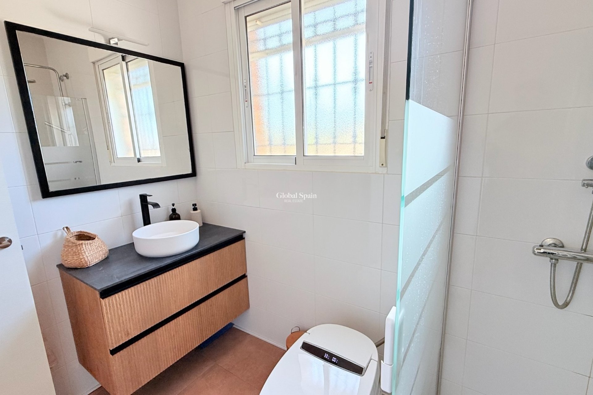 Revente - VILLA -
CATRAL