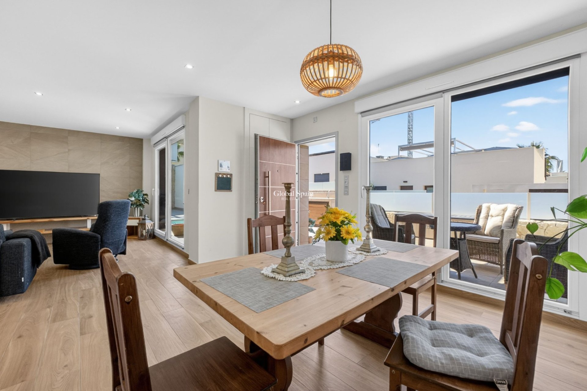 Revente - VILLA -
CIUDAD QUESADA - Alicante