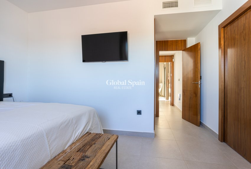 Revente - VILLA -
CIUDAD QUESADA - center