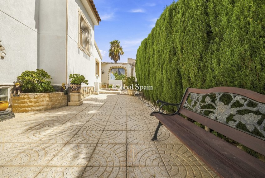 Revente - VILLA -
CIUDAD QUESADA - Centro