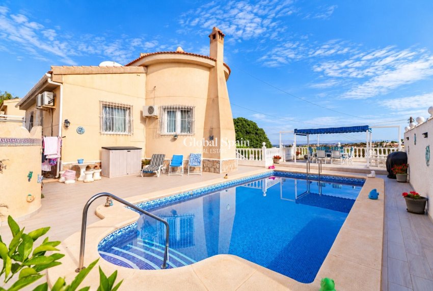 Revente - VILLA -
CIUDAD QUESADA - La Marquesa