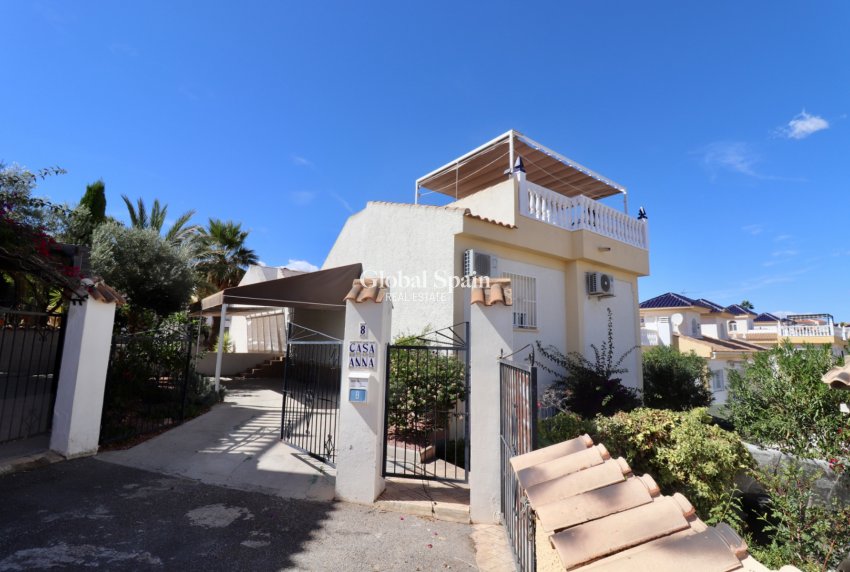 Revente - VILLA -
CIUDAD QUESADA