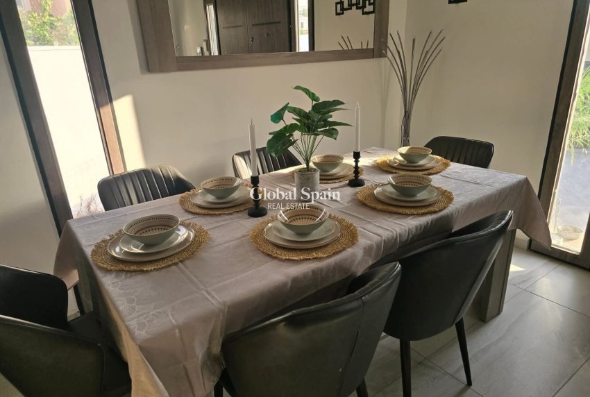 Revente - VILLA -
CIUDAD QUESADA