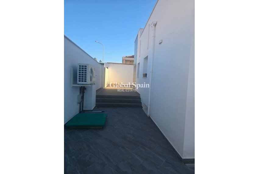 Revente - VILLA -
CIUDAD QUESADA