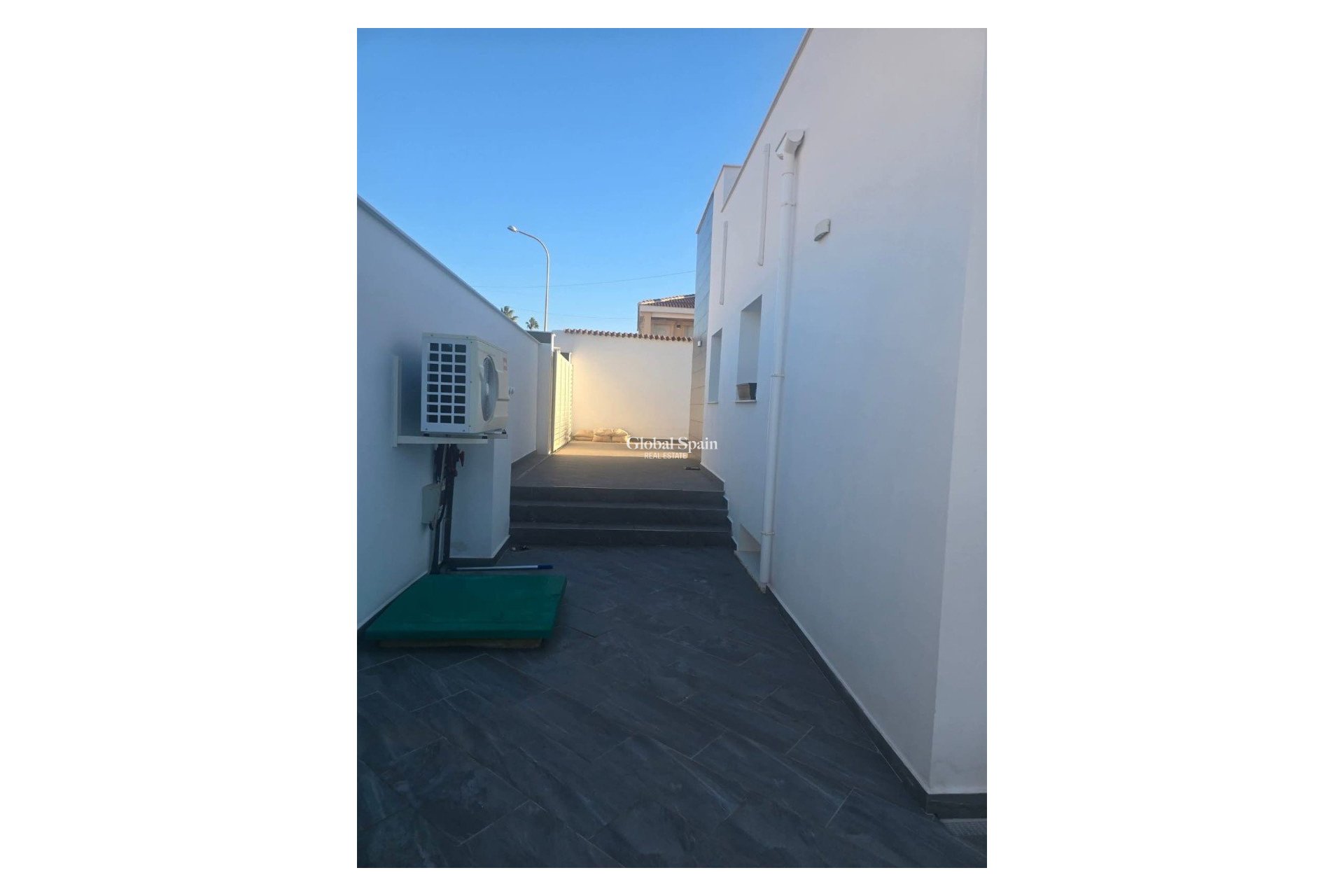 Revente - VILLA -
CIUDAD QUESADA