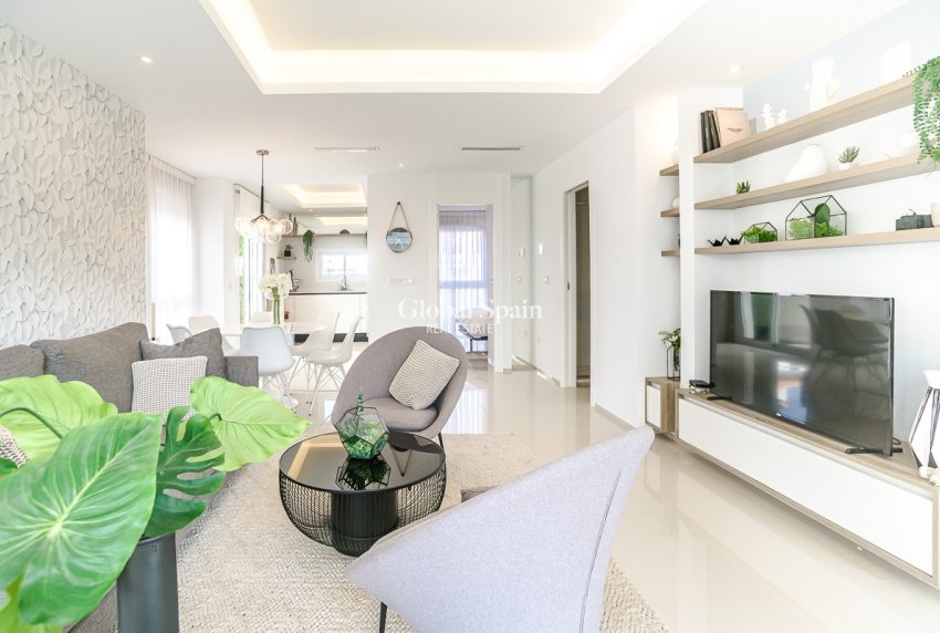 Revente - VILLA -
CIUDAD QUESADA