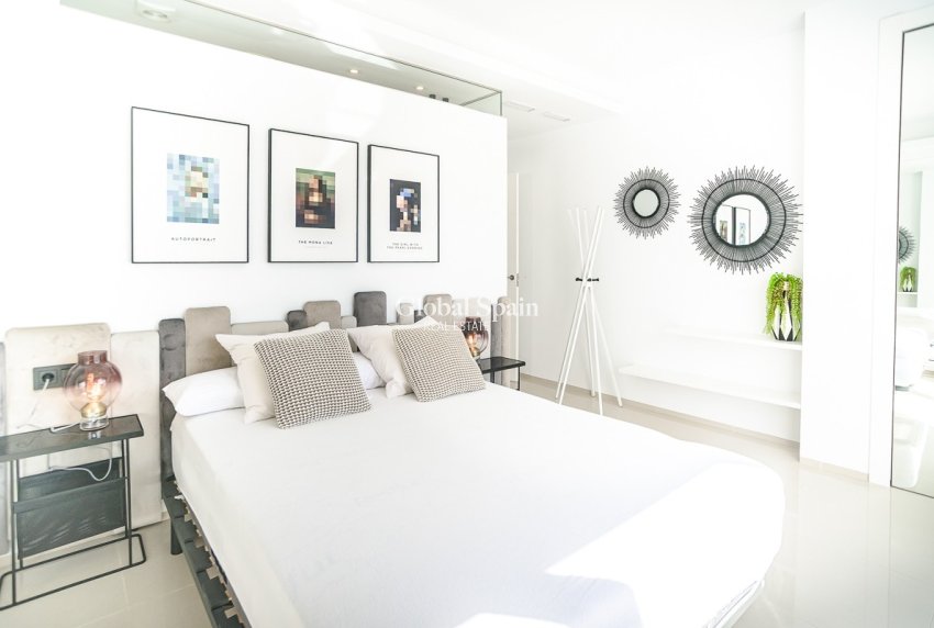 Revente - VILLA -
CIUDAD QUESADA